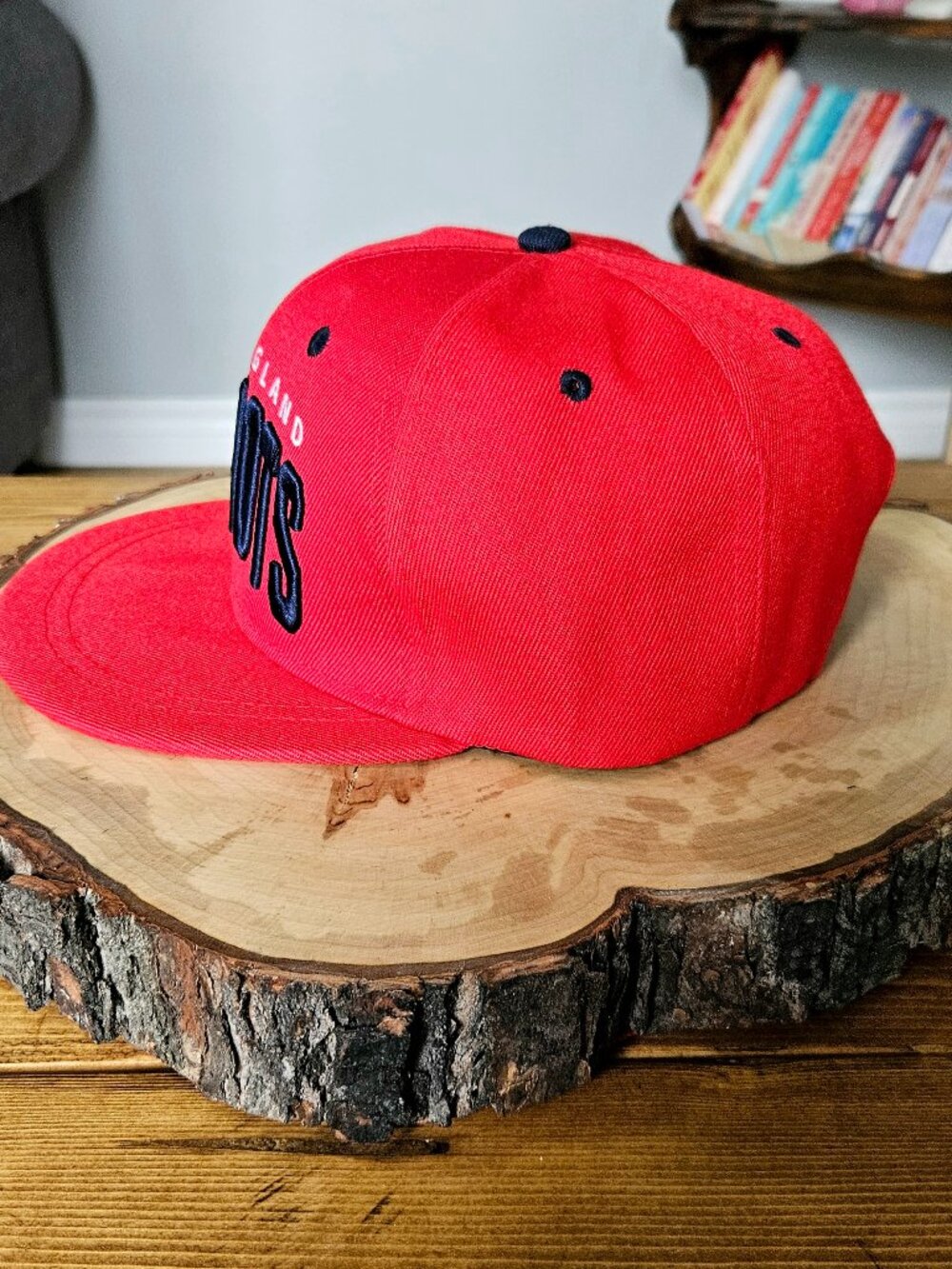 Vintage New England Patriots x Budweiser NFL Snapback – Red/Navy Adjustable Hat - Picture 4 of 13